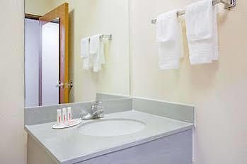 Red Roof Inn ג'סאפ מראה חיצוני תמונה